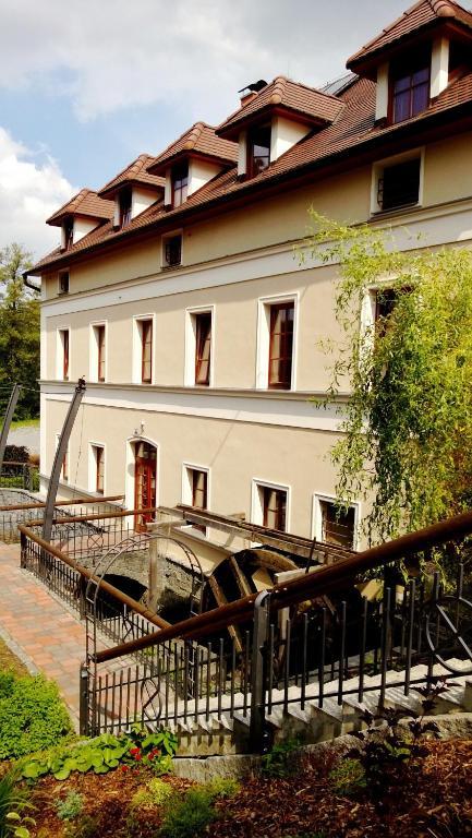 Pension Mlyn Stare Mitrovice Sedlec-Prcice Zewnętrze zdjęcie